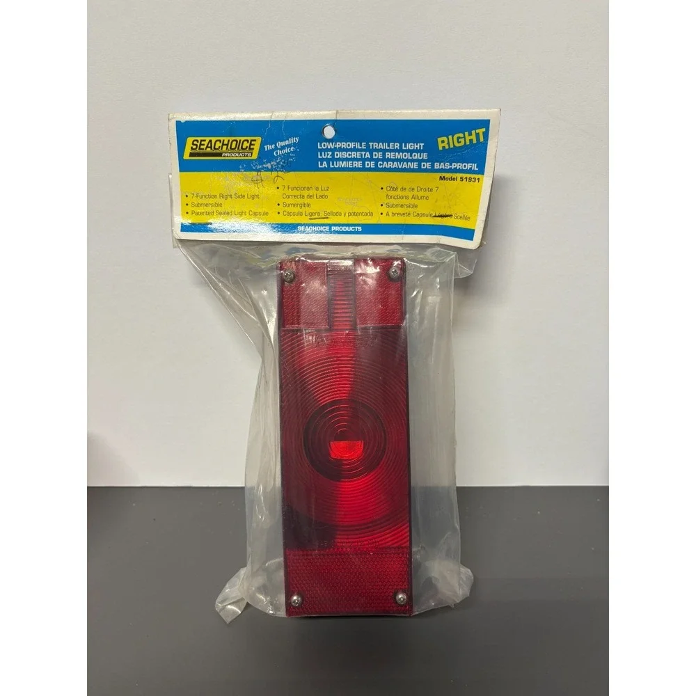 SEACHOICE 51931 Right Side 7-Function Low-Profile Submersible Trailer Light Used